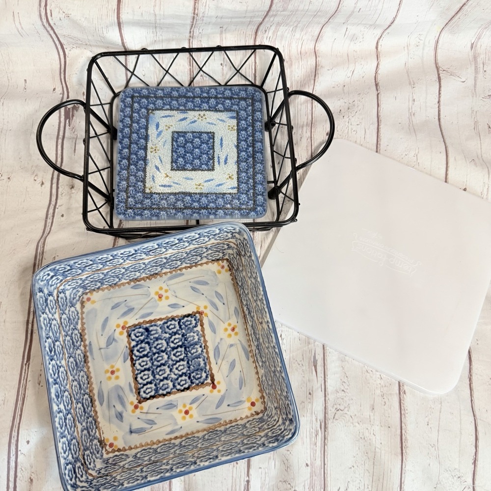 Temptation's Old World Blue 1.5 Qt. Sq. Bkg.Dish Casserole &Metal Rack Trivet
